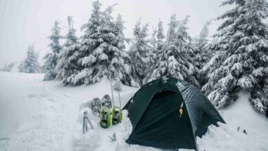 Kış Kampı: Soğuk Hava Ekipmanları ve Güvenlik Stratejileri